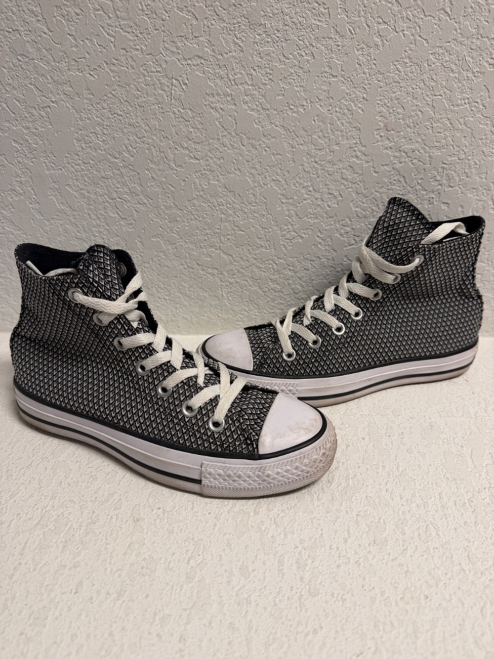 Converse Black and White High-Top Sneakers W6